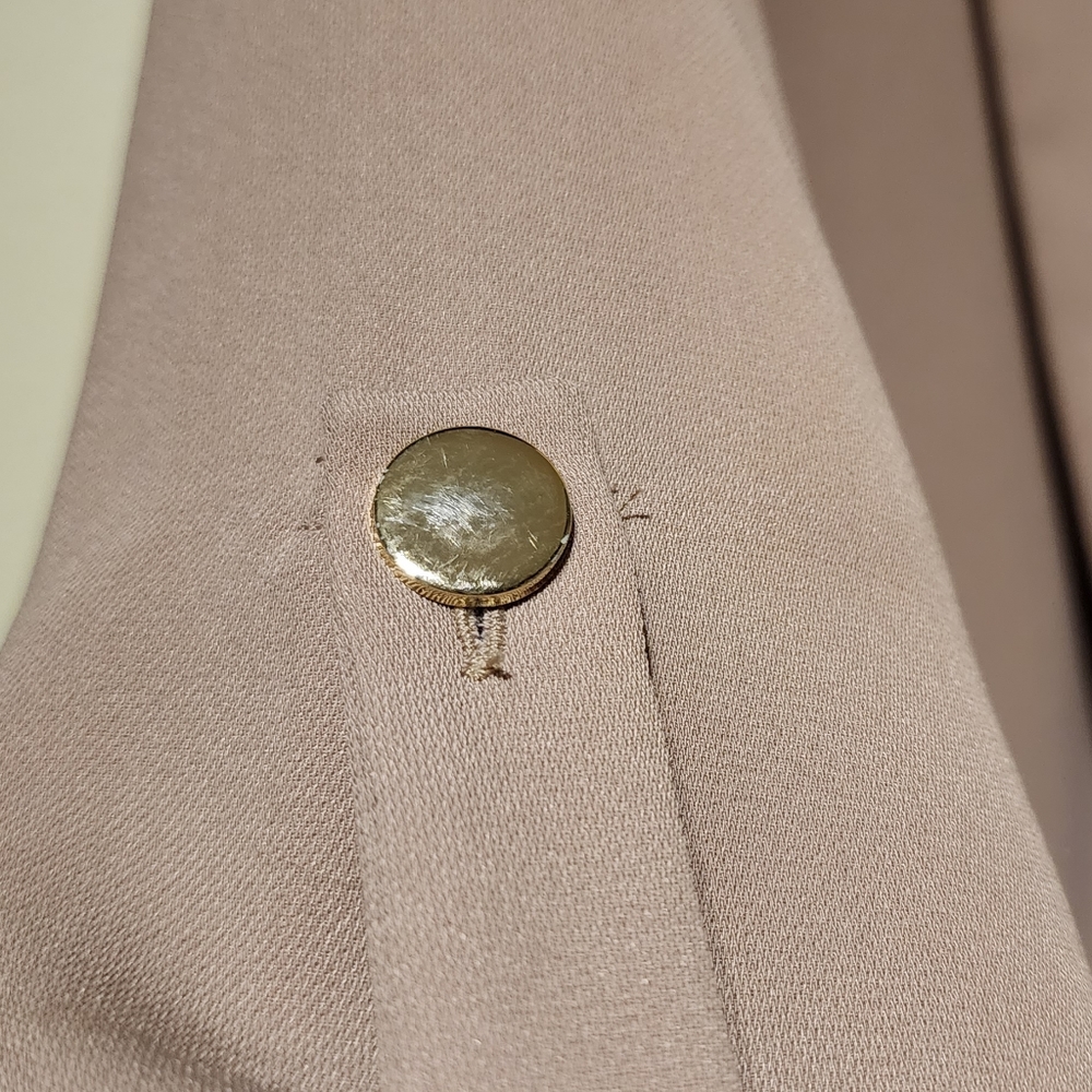 💙 GUC Cream Blazer - Picture 7 of 8